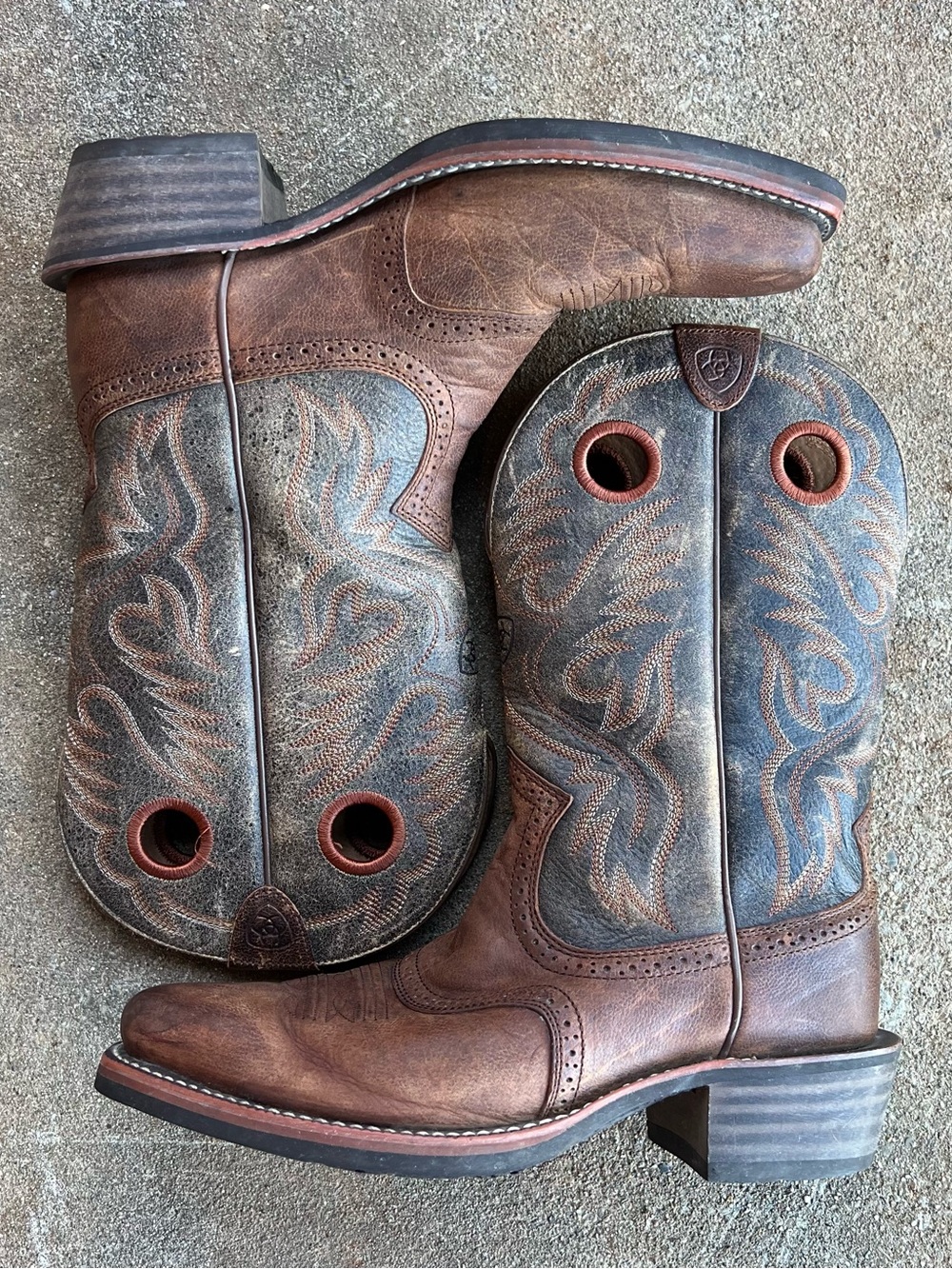Ariat Brown Leather Western Pull-On Boots with Blue Shaft